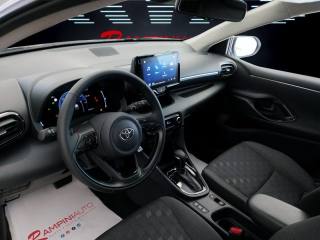 TOYOTA Yaris usata 13