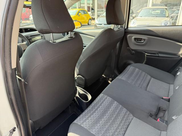TOYOTA Yaris usata, con Bluetooth