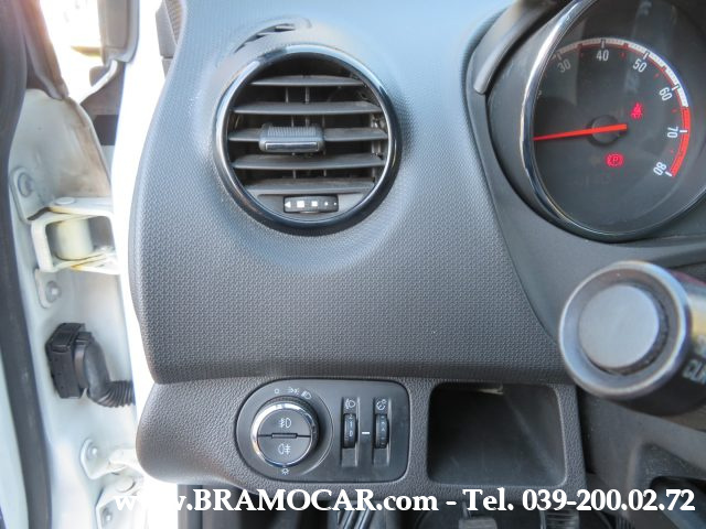 OPEL Meriva usata, con Immobilizzatore elettronico
