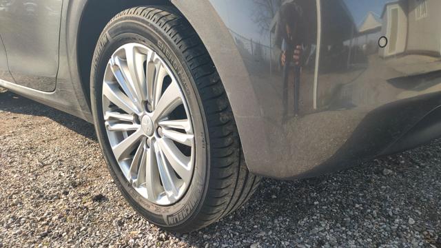 PEUGEOT 208 usata, con Servosterzo
