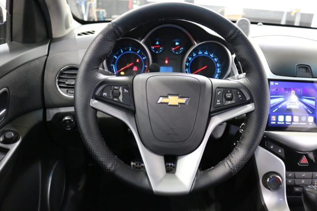 CHEVROLET Cruze usata, con Volante in pelle