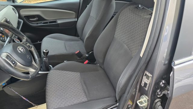 TOYOTA Yaris usata 14