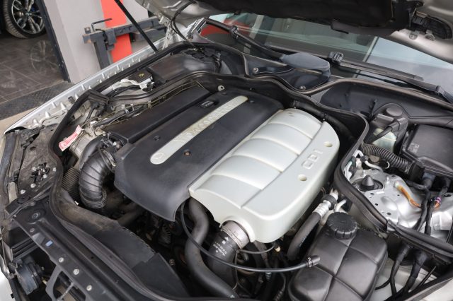 MERCEDES-BENZ E 220 usata 72