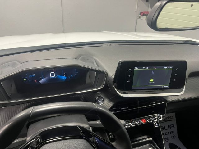 PEUGEOT 2008 usata, con Volante in pelle