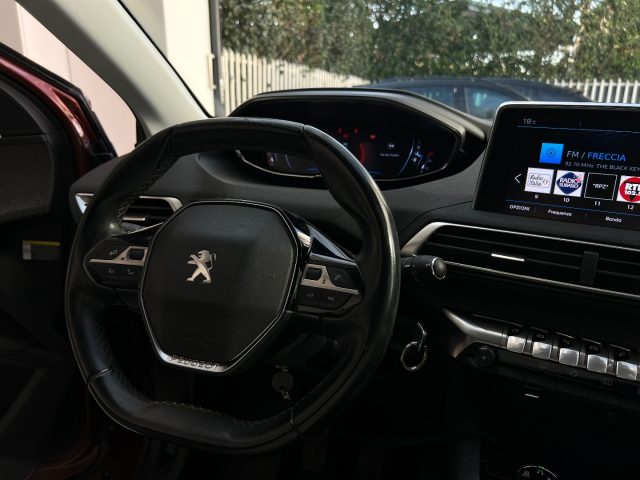 PEUGEOT 3008 usata, con Sistema di navigazione