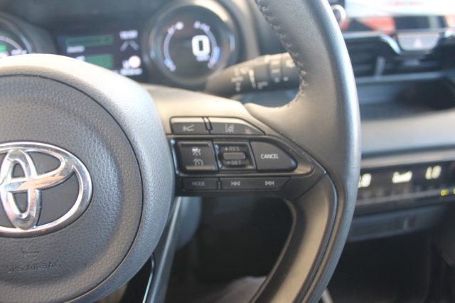 TOYOTA Yaris usata, con Airbag testa