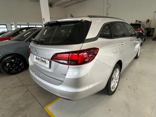 OPEL Astra usata, con Autoradio