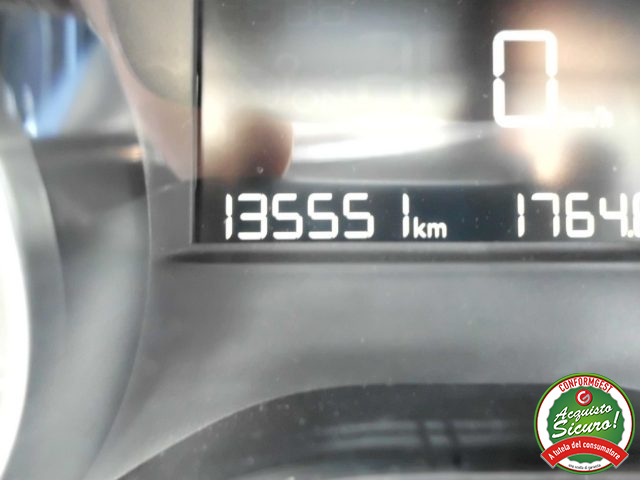 PEUGEOT 208 usata, con USB