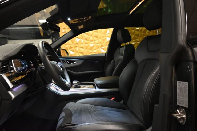 AUDI Q8 usata 26