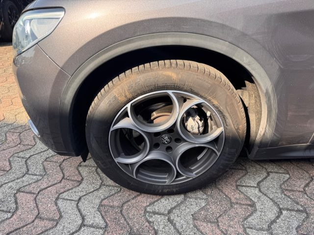 ALFA ROMEO Stelvio usata, con Chiusura centralizzata