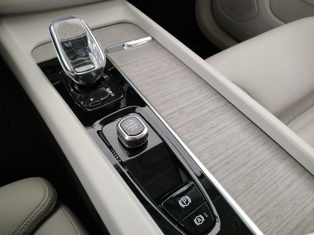 VOLVO XC60 usata, con Portellone posteriore elettrico