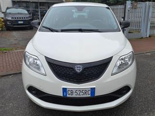 LANCIA Ypsilon usata, con Fendinebbia