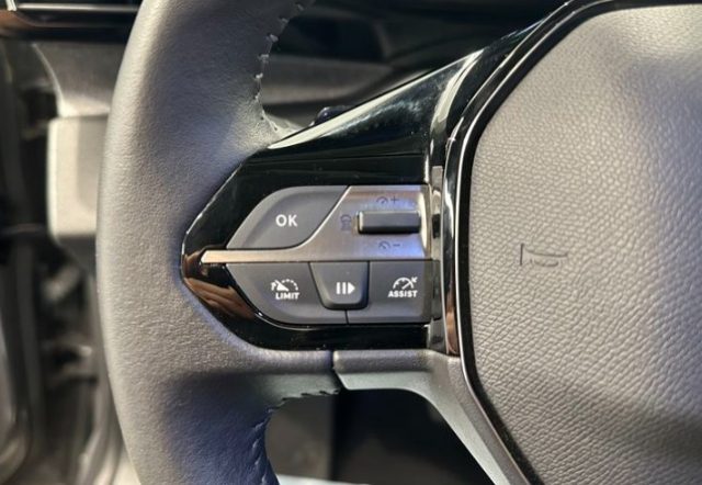 PEUGEOT 308 usata, con USB