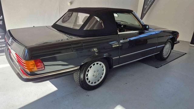 MERCEDES-BENZ SL 560 usata 9
