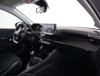 PEUGEOT 208 usata, con Volante in pelle
