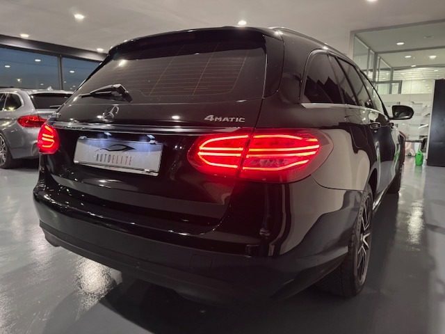 MERCEDES-BENZ C 220 usata, con Autoradio