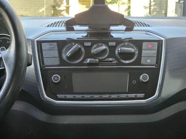 VOLKSWAGEN up! usata, con ESP