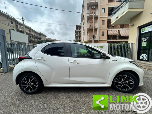 TOYOTA Yaris usata 12
