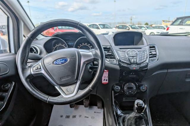 FORD Fiesta usata, con Controllo automatico clima