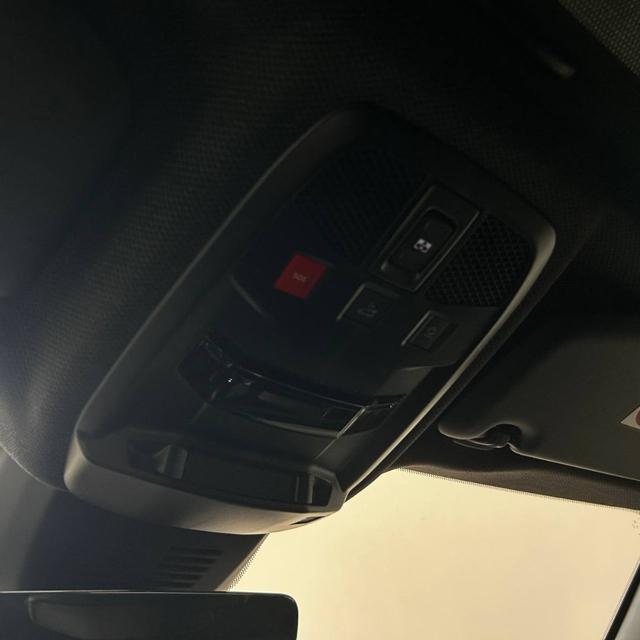 JEEP Avenger usata, con Leve al volante