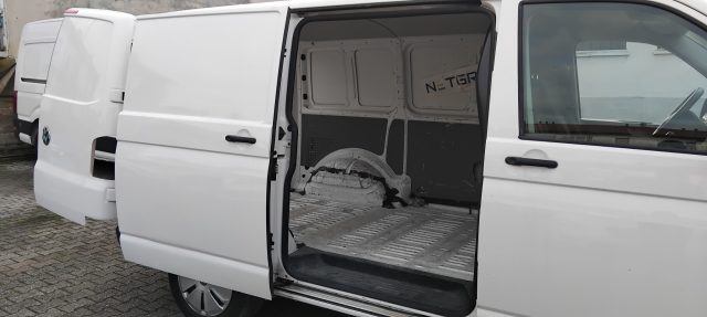 VOLKSWAGEN Transporter usata 8