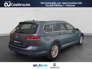VOLKSWAGEN Passat Variant usata, con Alzacristalli elettrici