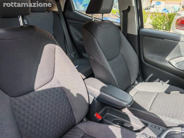 TOYOTA Yaris usata, con Fendinebbia