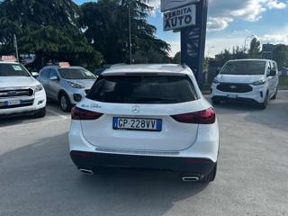 MERCEDES-BENZ GLA 200 usata, con Alzacristalli elettrici