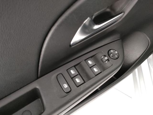 OPEL Corsa usata, con Touch screen