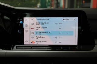 VOLKSWAGEN Golf usata, con Airbag testa