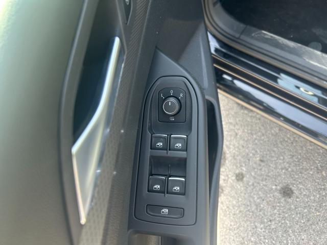 VOLKSWAGEN Golf usata, con Autoradio