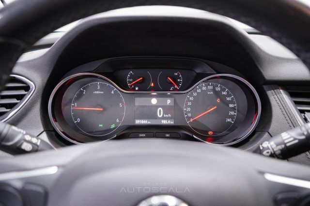 OPEL Grandland X usata, con Fendinebbia