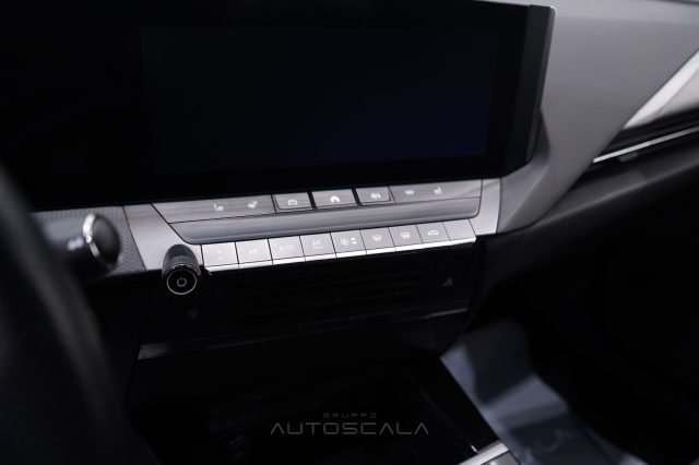 OPEL Astra usata, con Servosterzo