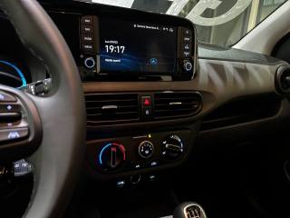 HYUNDAI i10 usata, con Volante multifunzione