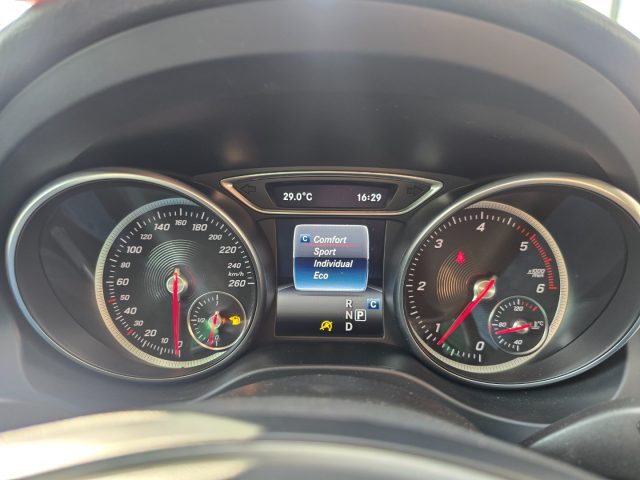 MERCEDES-BENZ GLA 200 usata, con Airbag testa