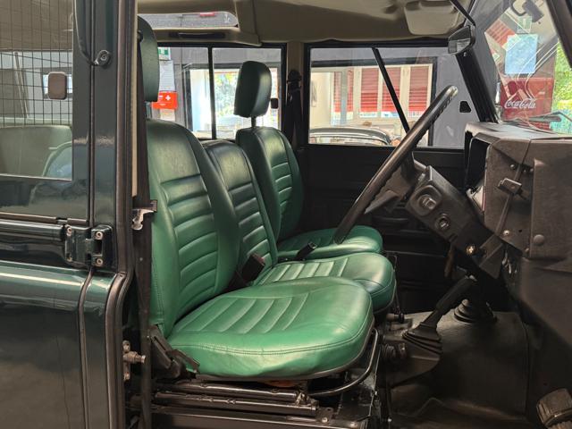 LAND ROVER Defender usata 6