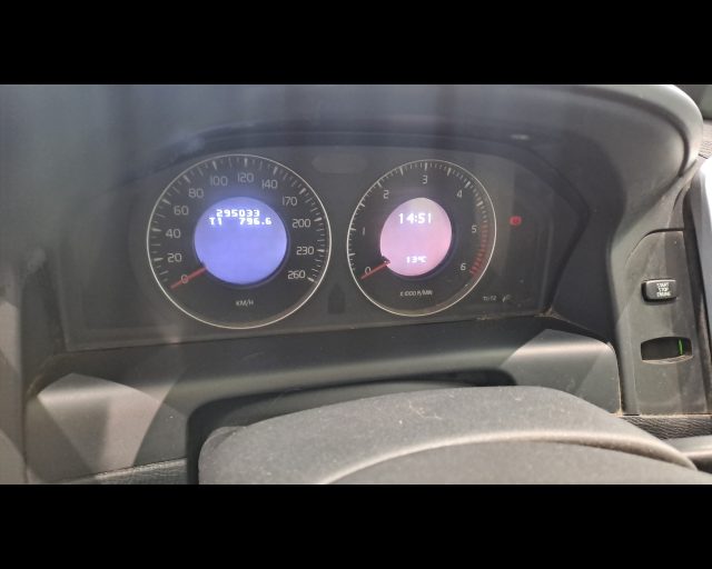 VOLVO XC60 usata 27