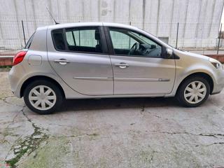 RENAULT Clio usata, con Climatizzatore