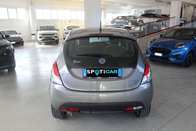 LANCIA Ypsilon usata, con Autoradio