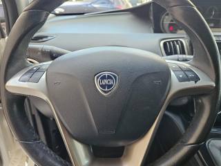 LANCIA Ypsilon usata, con Fendinebbia
