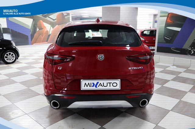 ALFA ROMEO Stelvio usata, con Autoradio
