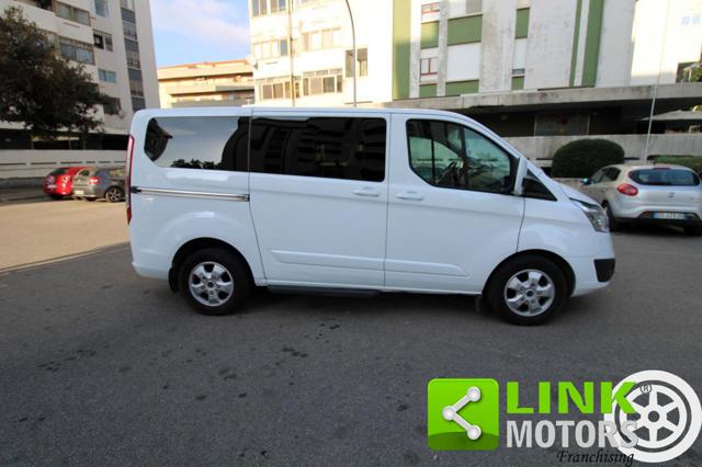 FORD Tourneo Custom usata 26