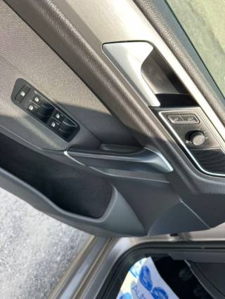 VOLKSWAGEN Golf Sportsvan usata, con ESP