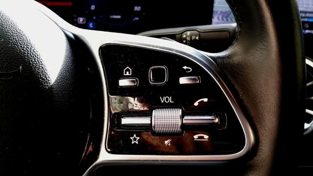 MERCEDES-BENZ EQA usata, con Interni in pelle