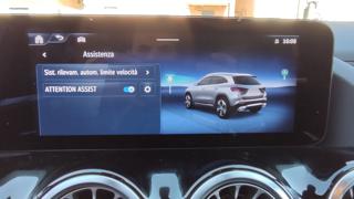 MERCEDES-BENZ GLA 200 usata, con Controllo automatico clima