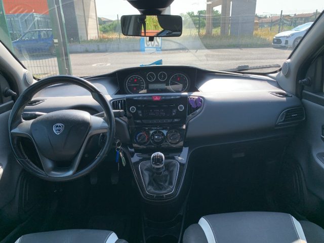 LANCIA Ypsilon usata, con Fendinebbia