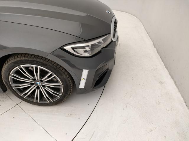 BMW 320 usata, con Sensori di parcheggio anteriori