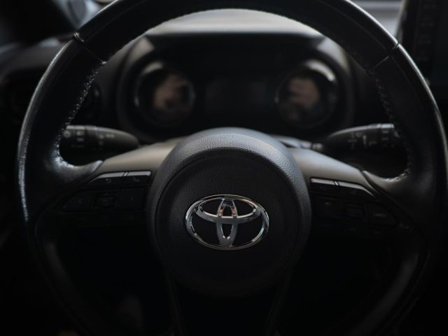 TOYOTA Yaris usata 14