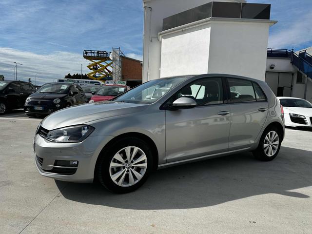 VOLKSWAGEN Golf usata, con ABS