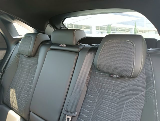 PEUGEOT 3008 usata, con USB